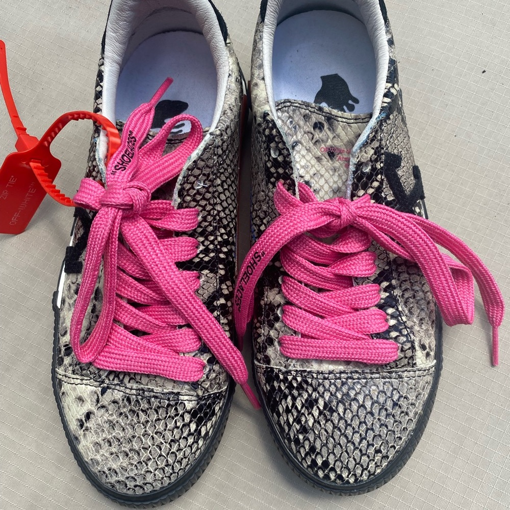 Off White Multi Colored Sneaker - image 1